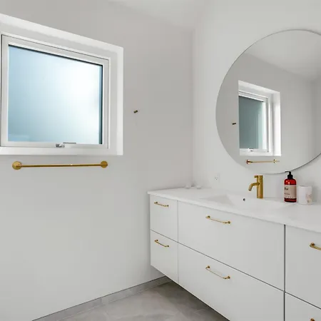 Edmond - 995m From The Sea By Interhome *