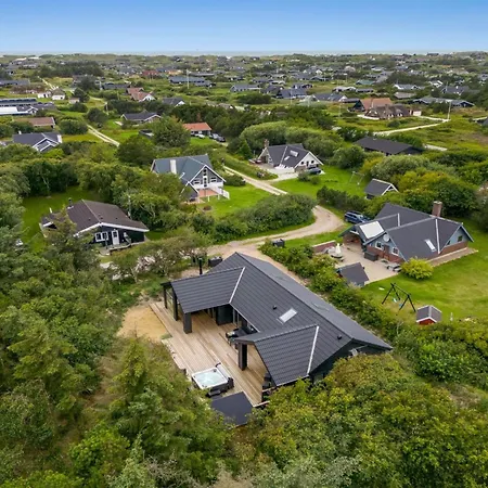 Edmond - 995m From The Sea By Interhome