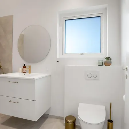 Edmond - 995m From The Sea By Interhome